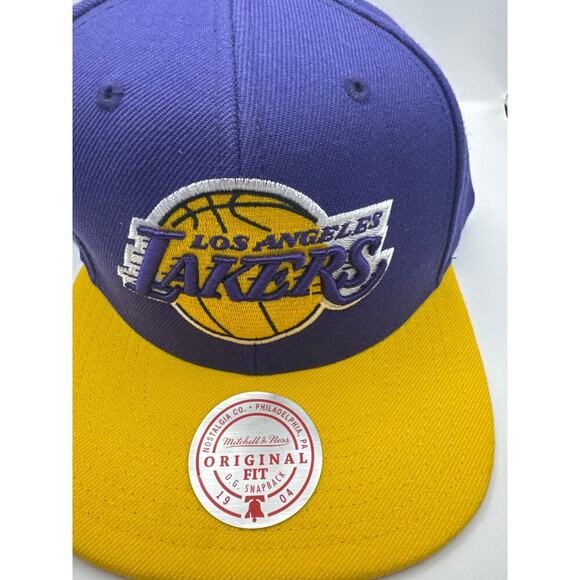 LA Lakers Mitchell & Ness NBA Snapback Hat Cap 3D Logo Purple Yellow NWT - Picture 4 of 9